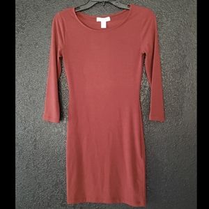 3/4 sleeve scoop neck mini dress